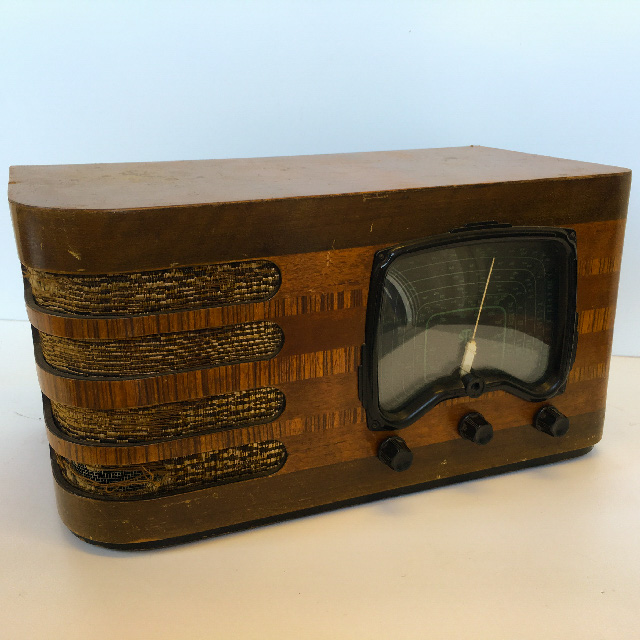 RADIO, 1930s Timber STP 45cm W